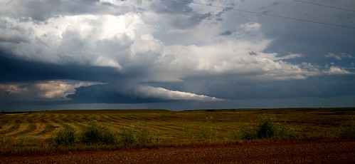 storm alberta lightening chasing airdrie crossfield storms2012