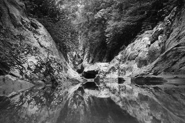 Agura Falls: Reflection