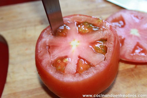 Tomates rellenos de cous cous de fresas y mango (5)