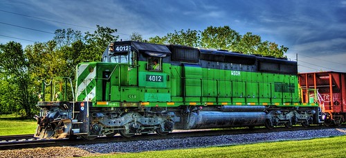 railroad sky black green wisconsin train canon tracks engine locomotive wi hdr janesville wsor photomatix wisconsinsouthern janesvillewi t2i