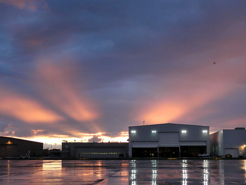 sunrise airport rainyday goldenhour cle