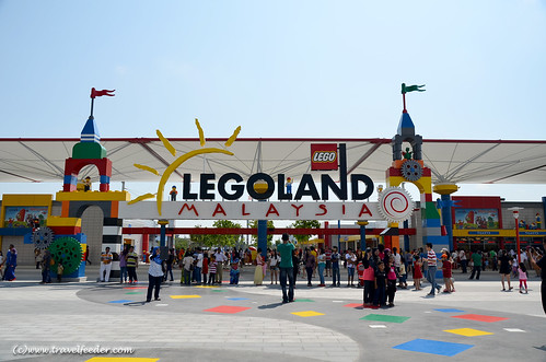 Legoland_main_entrance
