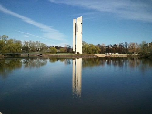 national canberra carillon