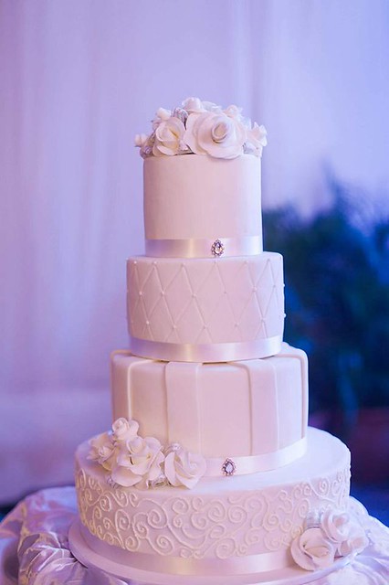 Wedding Cake by Aura Melika Grande Jordan of Happycups