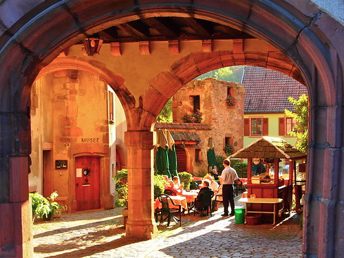 france museum restaurant courtyard alsace historical alfrescodining kaysersberg epl1 mickyflick