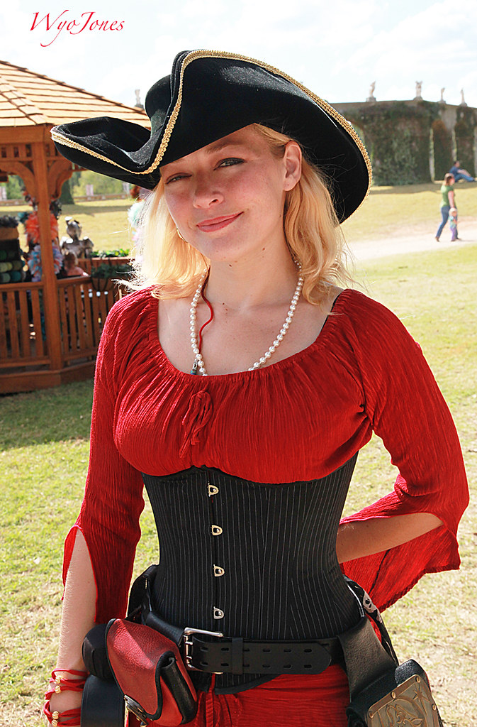 Candy Ford as Pirate Wench | photo taken by Kim Davis | Flickr