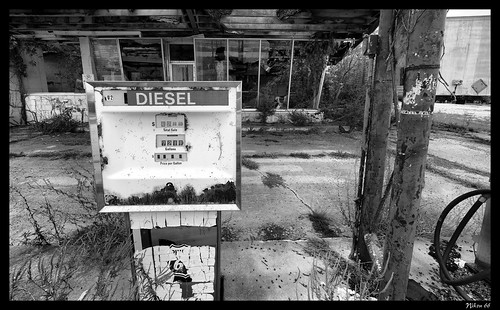 bw abandoned nikon gasstation d800 phillips66 deteriorating 1424mmf28nikkor ©copyright