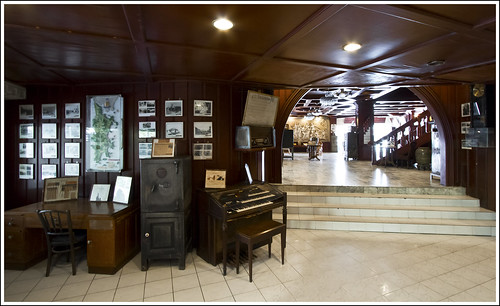 Inside the Thavorn Heritage Hotel