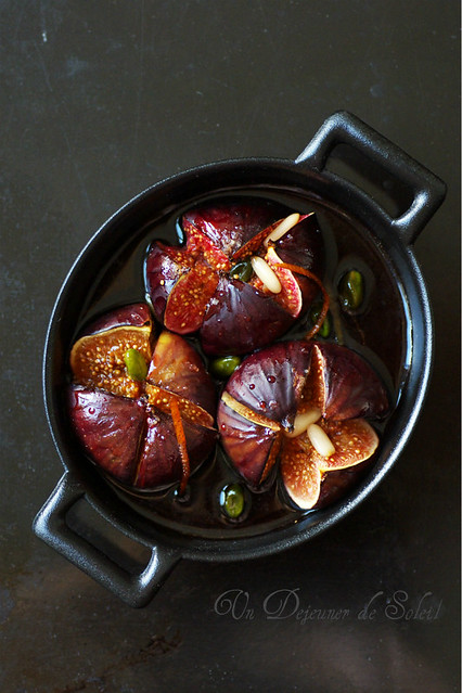 Figues rôties au vin rouge et pistaches