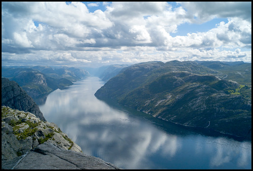 sky mountain norway montagne norge ciel fjord preikestolen norvège