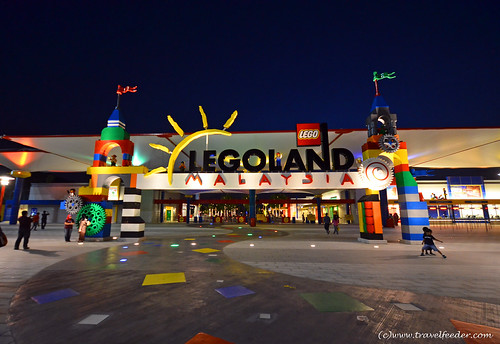 Legoland_at_night
