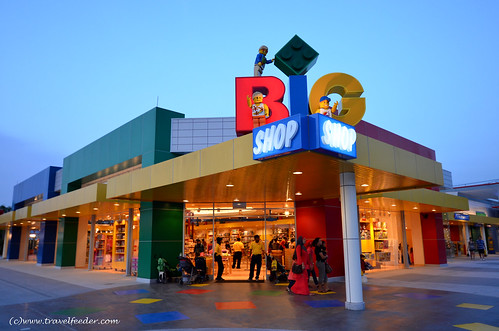 Legoland_Big_Shop4