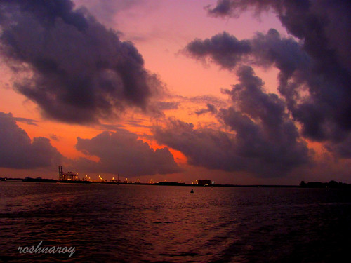 sunset red sky evening kerala kochi marinedrive