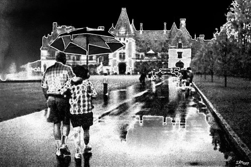 umbrella couple digitalpainting stroll cutecouple biltmoreestate ashevillenorthcarolina walkintherain gimp28 jamagoo