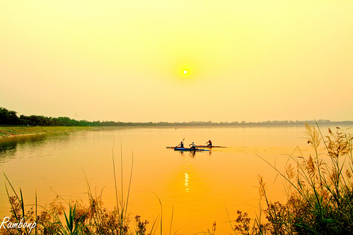 trees sunset red wallpaper sky orange sun lake reflection nature water silhouette yellow clouds landscape evening boat twilight paradise sundown players canoeing hdr sportsman chandigarh dimness sukhnalakeindia