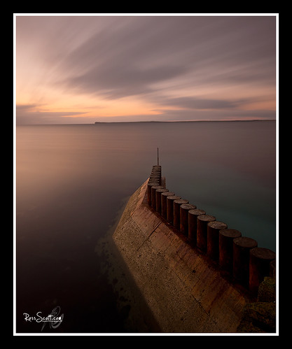 longexposure lighthouse wall sunrise dawn scotland nikon harbour d800 caithness keiss 1635f4