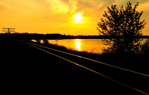 sunset lake wisconsin train photography photos tracks falls derrick wi wissota chippewa tilus