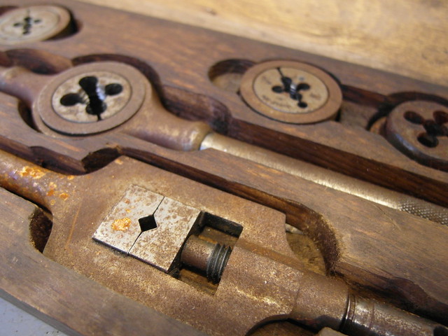 BAY STATE TAP-DIE WITH CASE 