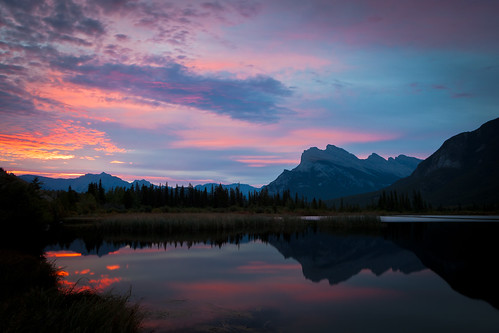 morning autumn red lake canada mountains fall rockies dawn rocky canadian banff vermilion rundle