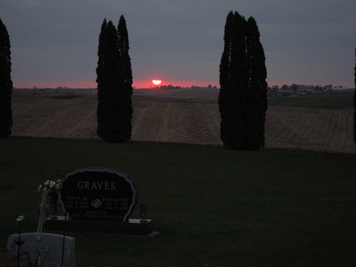 sunset cemetery dusk headstones iowa graves iowacounty ohiocemetery canonpowershots95