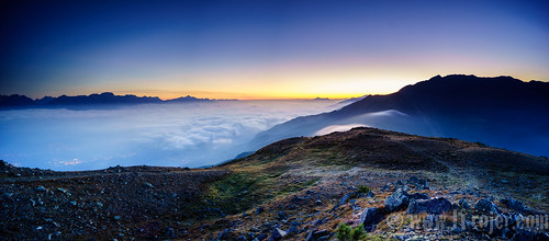 dusktilldawn inntal patscherkofel innvalley innsbruck austria tyrol outdoors abovetheclouds panorama jtrojercom tirol trojer