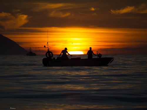sunset sea silhouette island boat fisherman spain galicia vigo cies samil mygearandme mygearandmepremium mygearandmebronze mygearandmesilver mygearandmegold