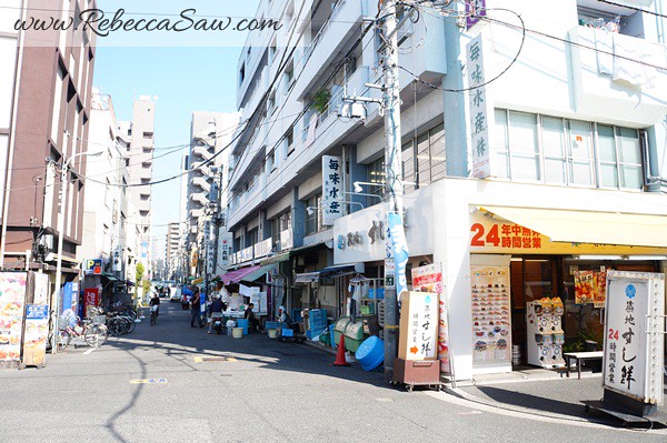 Japan day 1 - tsujiki market - rebecca saw (15)