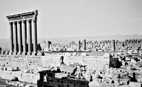 ww2 baalbek wwii temple jupiter war australia ancient historic ruins army heliopolis columns pillars hermel lebanon bw vintage blackandwhite jeffc aussiejeff