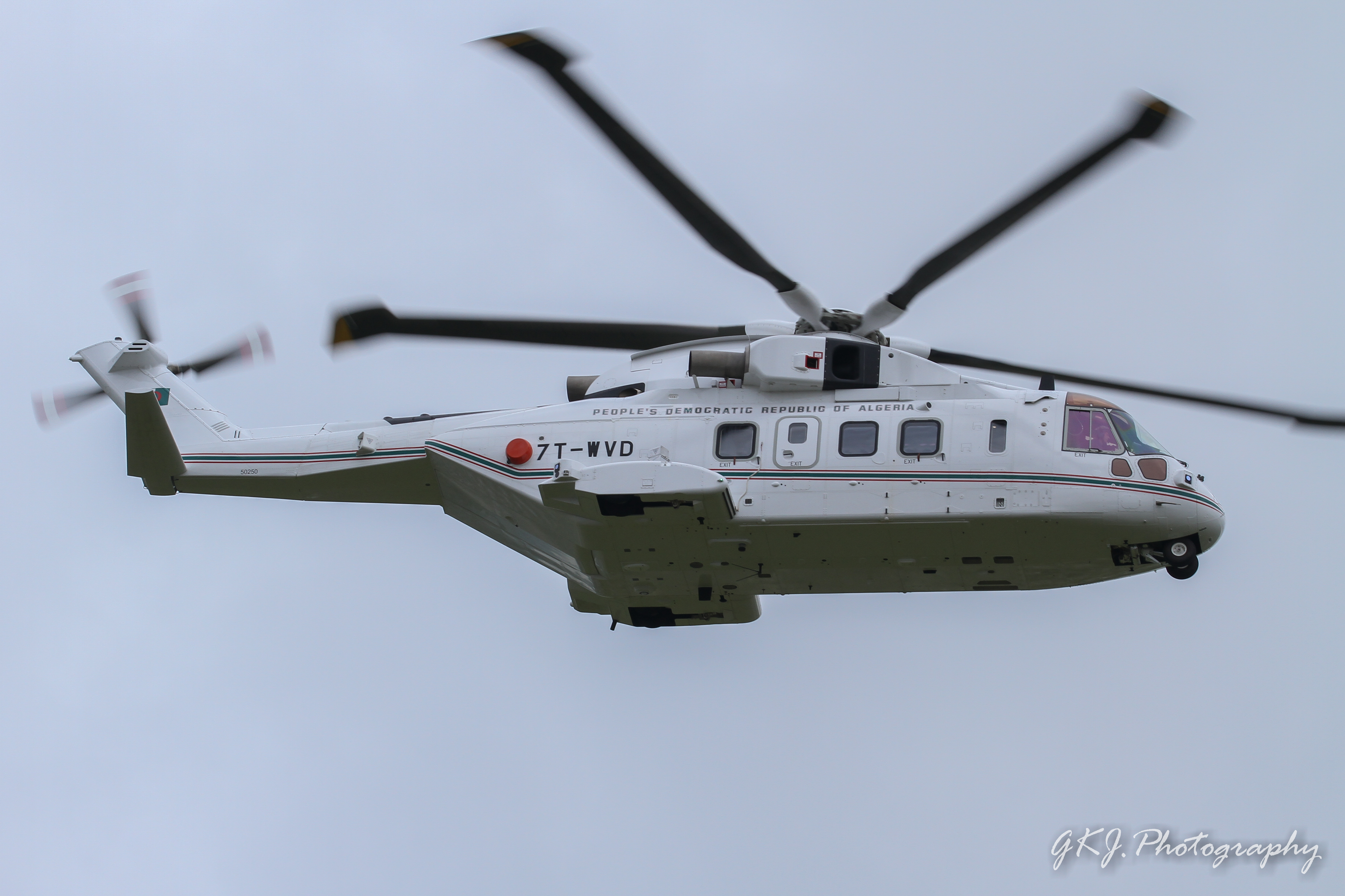 المروحية الرئاسية الجزائرية Merlin - صفحة 4 28457366463_5897aafc95_o