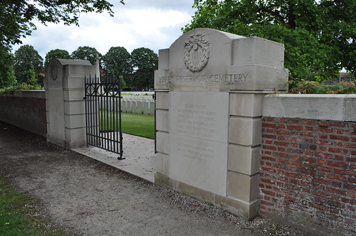 2012.06.30.014 - IEPER - Militaire Begraafplaats 'Ypres Reservoir Cemetery'