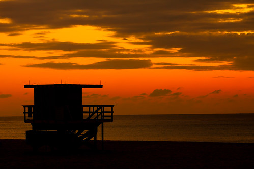 usa beach silhouette sunrise unitedstates florida miami 10 unitedstatesofamerica fav20 miamibeach fav30 southbeach lifeguardstand fav10 fav25 fav40 miamidadecounty superfave