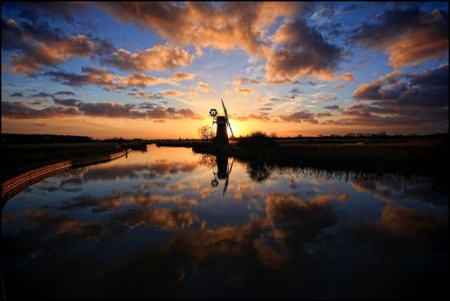 uk sunset reflection windmill norfolk broads windpump howhill riverant turffen