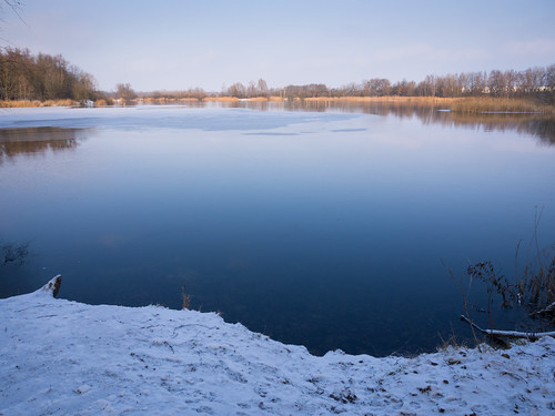 winter lake ice germany deutschland pond teich eis braunschweig niedersachsen lowersaxony blinkagain moorhüttenteich schuntertal olympusem5 olympusm1250mmf3563 schunterniederung