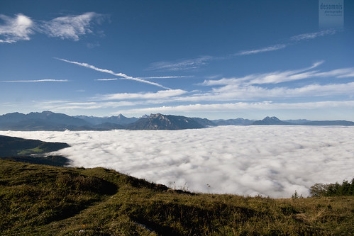 sky mist mountains alps salzburg sunshine fog clouds canon landscape eos 350d austria österreich foggy sigma wideangle bluesky alpen 1020 canoneos350d eos350d sigma1020 seaoffog desomnis