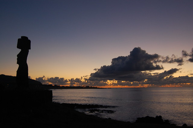 Dusk at Ahu Ko Te Riku / Sunset at Ahu Tahai