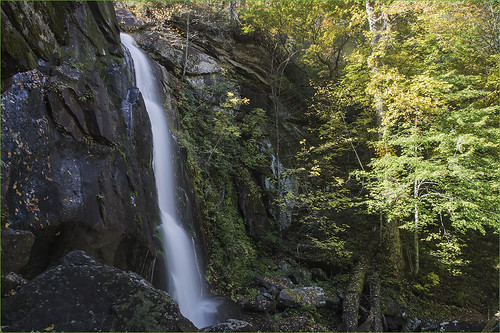 autumn landscape waterfall northcarolina southmountainsstatepark highshoalsfalls sonya77v sony1650
