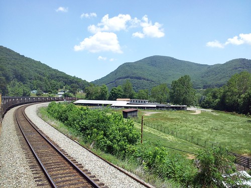 railroad train virginia scenery ridge va blueblue mountainswest