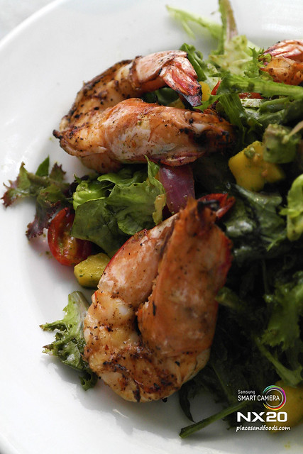 china house Grilled Prawn, Mango and Avocado Salad with Pistachio and Basil Dressing