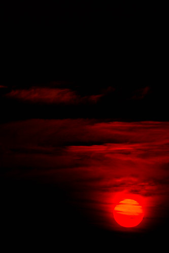 sunset red vertical clouds natural july underexposed 2010 southhaven redskyatnight allred sooc