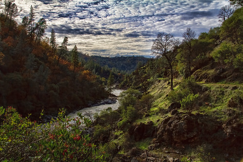 autumn fall northerncalifornia river landscape bridgeport nevadacounty sierranevadarange sierranevadafoothills buttermilktrail canon7d lightroom4 topazsw yubariversouthfork