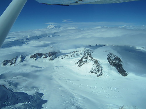 canada mountains airplane yukon glaciers icefields territory yt flightseeing kluanenationalpark kluaneglacierairtours