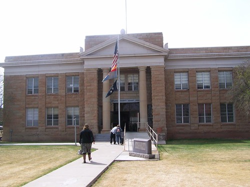 arizona flag courthouse courthouses saintjohns us180 countycourthouse us191 apachecounty usccazapache