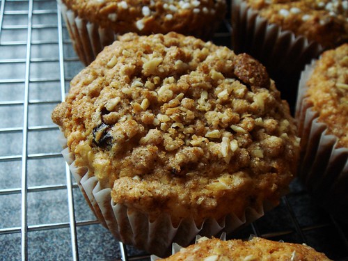 Browned Butter Oatmeal Cranberry Muffin: Steusel