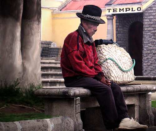 red man art hat temple sitting guatemala templo xela guatemalan quetzaltenango phlearnbattle