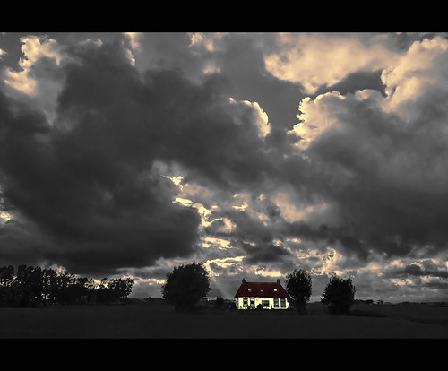 roof red sky white house black holland color netherlands dutch clouds landscape photography photo stock nederland dramatic isolation 4s stockphoto iphone stockphotography cloudage wpk