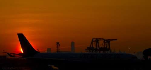 sun silhouette sunrise airplane dawn airport aircraft aviation airplanes newark ewr sunrises airports sunrays sunbeam sunray newarknj