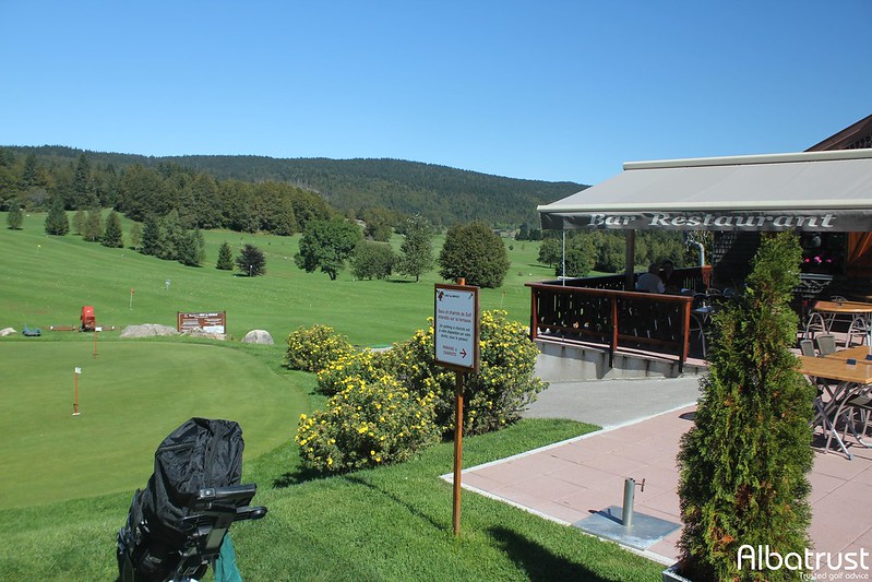 photo du golf Golf club du Rochat les Rousses - Parking