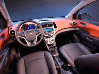 2012 Chevrolet Sonic Hatchback Interior Front Cavans09