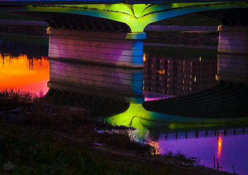 bridge ohio orange color reflection twilight purple unitedstates hamilton bluehour mainst highstreet aftersunset greatmiamiriver
