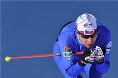 Jakš postoupil ve sprintu Tour de ski, Bauer drží osmou pozici